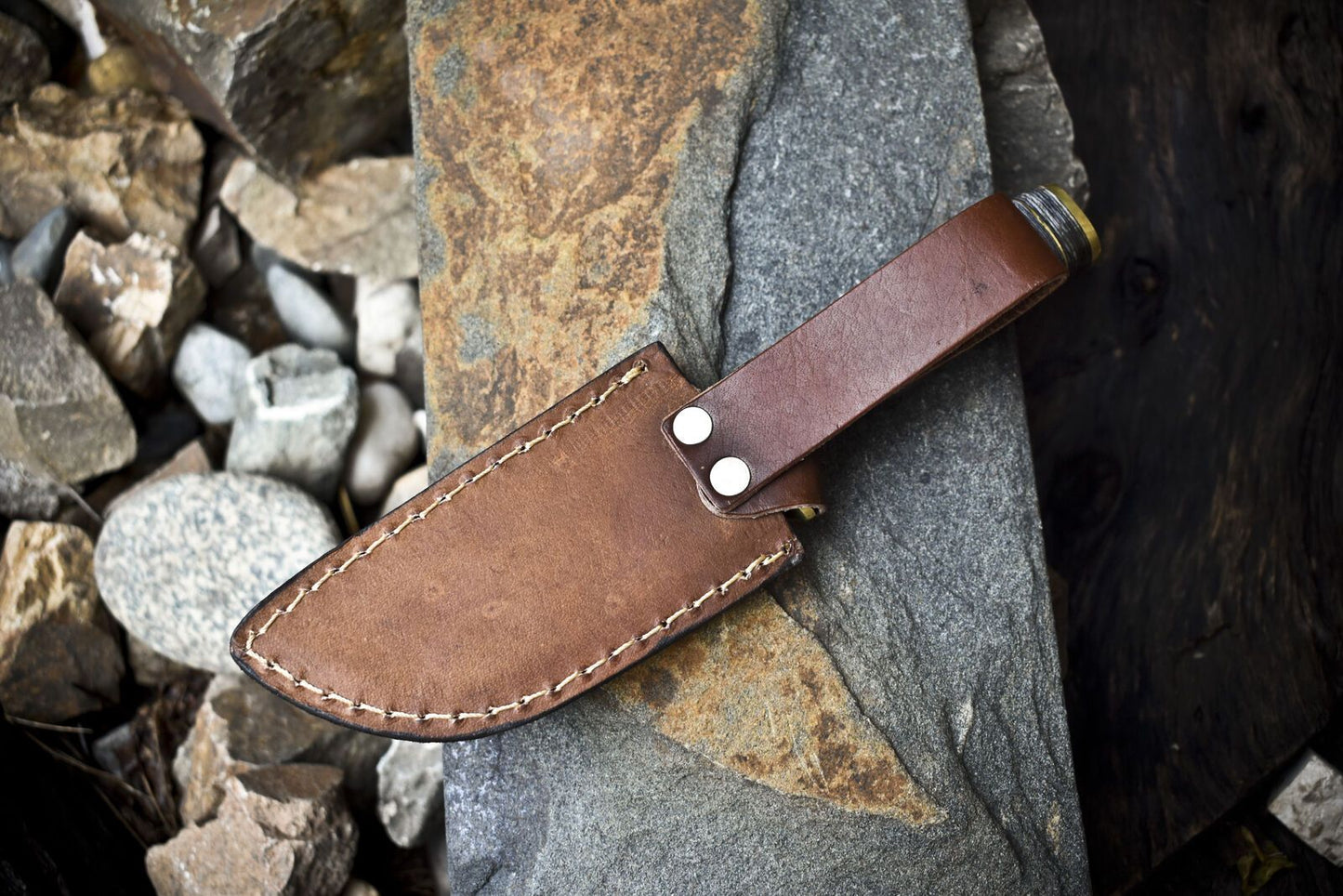 Twist Damascus Skinner Knife with Gut Hook Corian Handle – Custom Hunting Blade