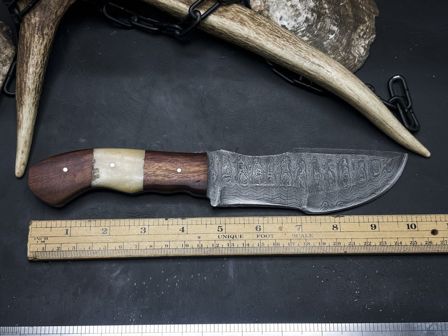 Handmade Damascus Steel Hunting Tracker Knife – Full Tang EDC Drop Point with Wood Handle & Leather Sheath