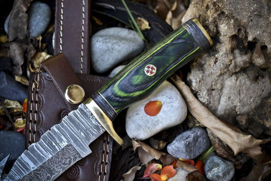 Twist Damascus Skinner Knife with Gut Hook and Hard Wood Handle – Custom Handmade Hunter with Leather Sheath