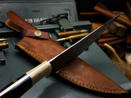 Handmade Full Tang Damascus Steel Chef Knife with Resin Handle and Leather Sheath | Outdoor Hunting & Kitchen Knife