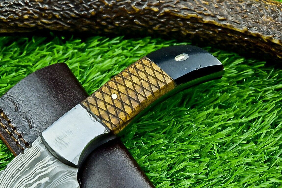 8.25" Damascus Bowie Knife – Full Tang with Olive Wood & Buffalo Horn Handle