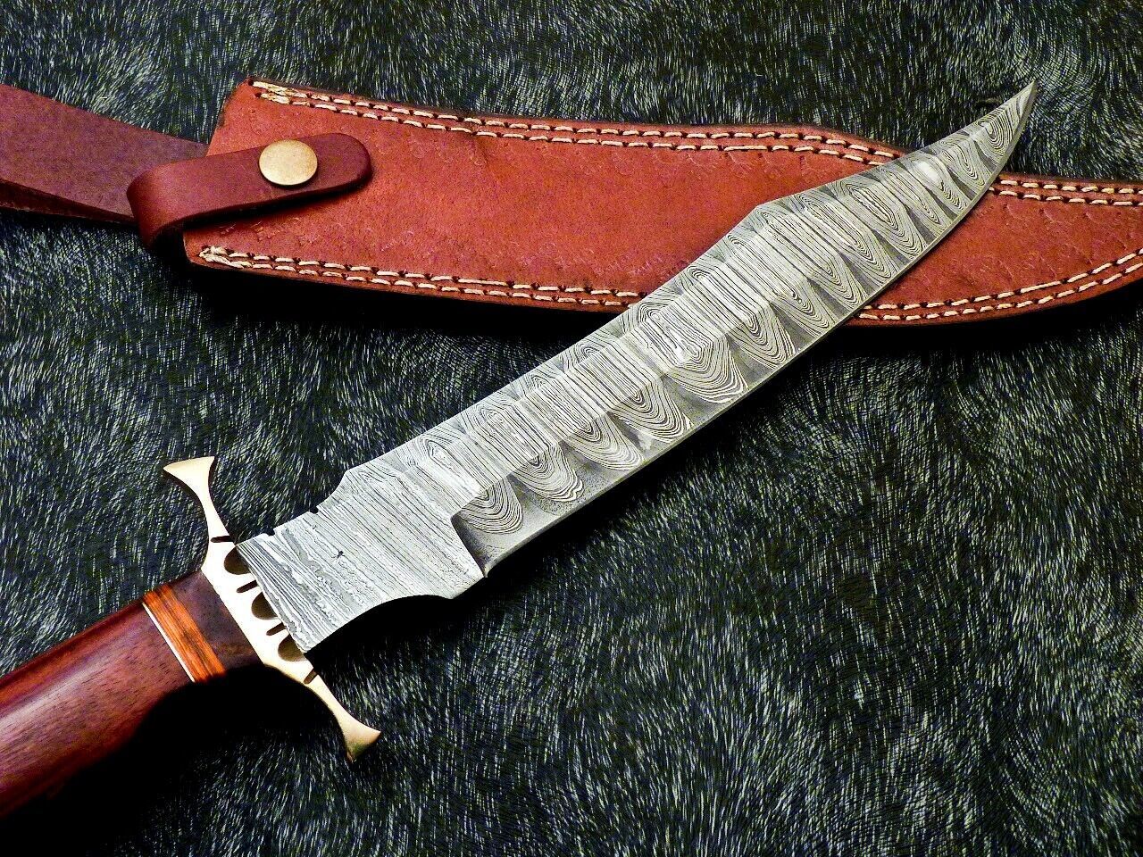 Hand Forged Damascus Steel Bowie Knife – Natural Wood Handle, 14.5" Hunting Blade