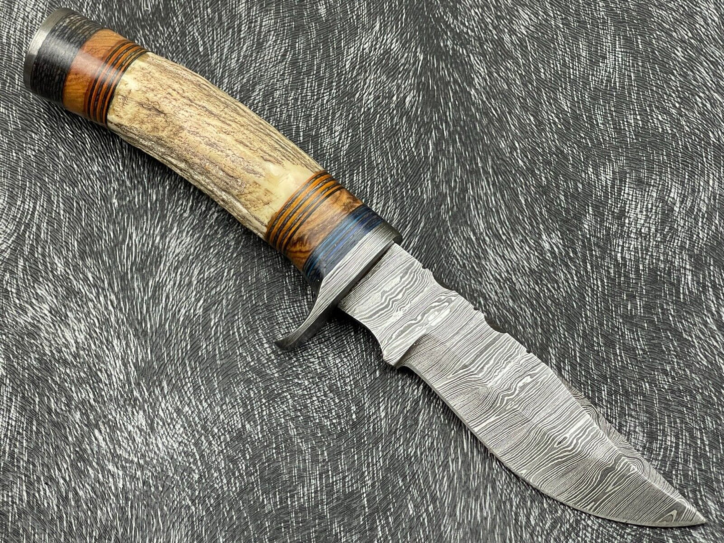 8" Handmade Damascus Bowie Knife – Stag Horn & Hardwood Handle with Sheath