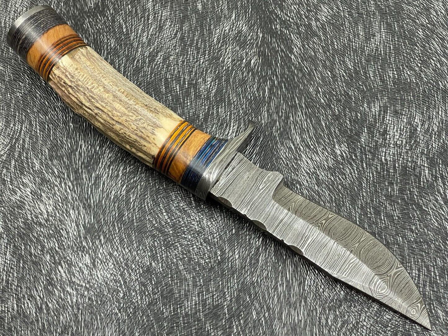 8" Handmade Damascus Bowie Knife – Stag Horn & Hardwood Handle with Sheath