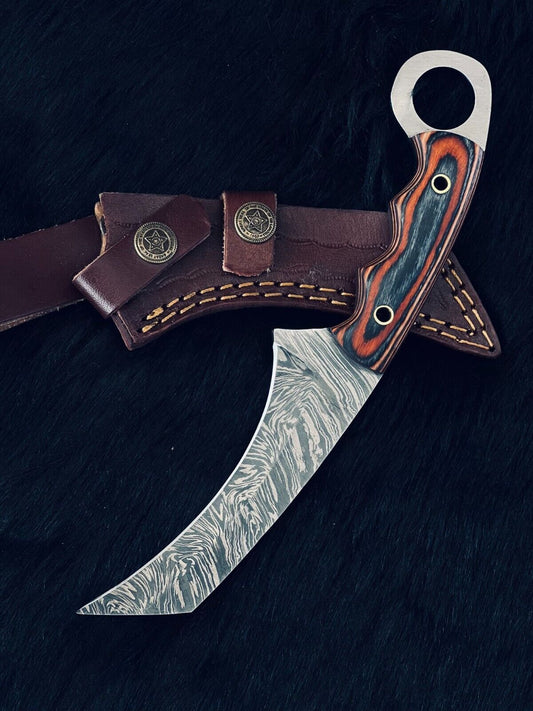 9.25" Custom Handmade Twist Damascus Steel Bowie Hunting Knife – Stained Camel Bone & Natural Wood Handle