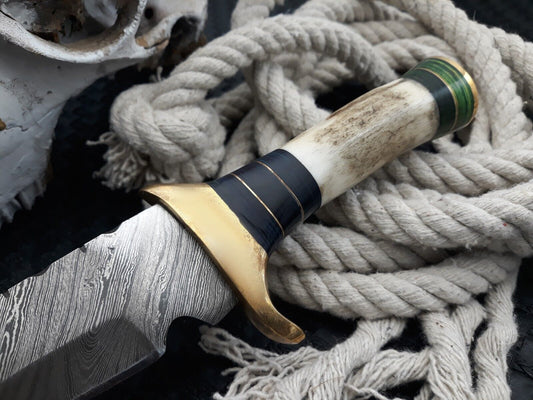 Handmade Damascus Bowie Knife Deer Antler Handle Bowie Hunting Camp Knife