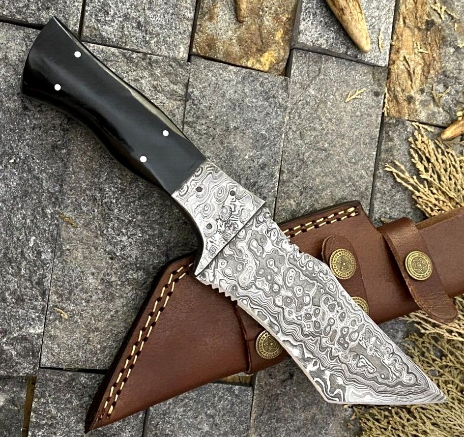 Handmade Bushcraft Tracker Hunting Knife – Hand Forged Damascus Steel with Bull Horn Handle & Leather Sheath