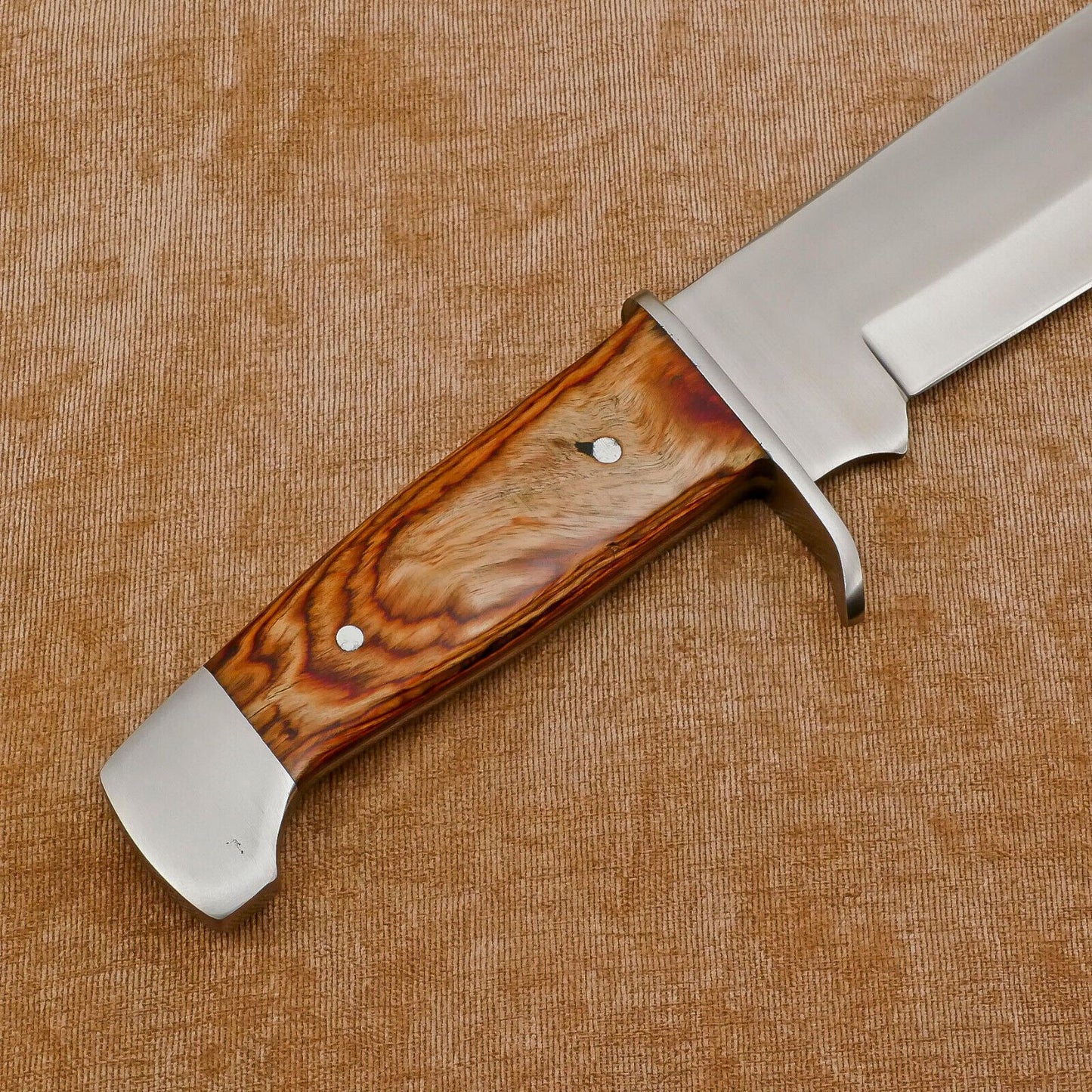 Hand Made D2 Steel Full Tang 14-Inch Bowie Hunting Knife – Steel Guard