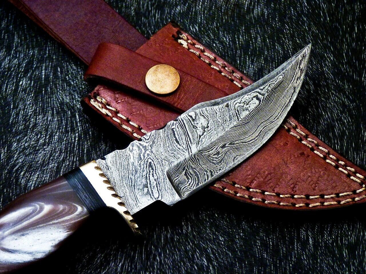 8" Custom Damascus Bowie Knife – Resin Handle with Brass Bolster