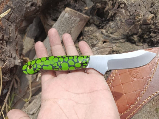 7″ Handforged Custom Skinner Knife – Stainless Steel Blade, Resin Handle & Leather Sheath