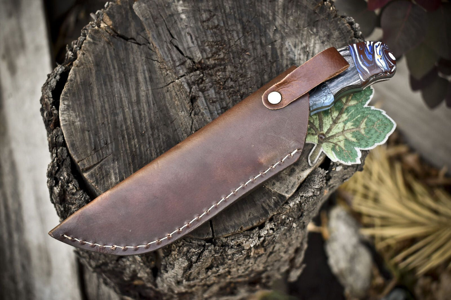 Twist Damascus Skinner Knife with Mixed Material Handle for Everyday Carry