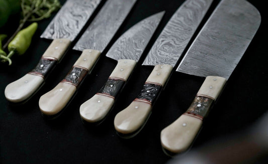 Custom Handmade Damascus Full Tang Hunting Knife with Leather Sheath