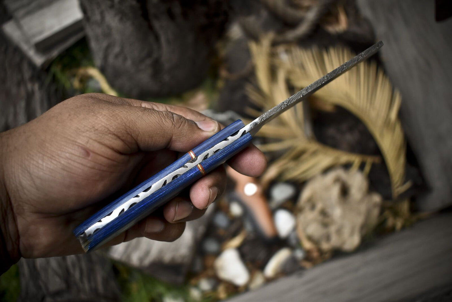 8.0 in Custom Hunting Skinner Knife Twist Damascus Hard Wood EDC