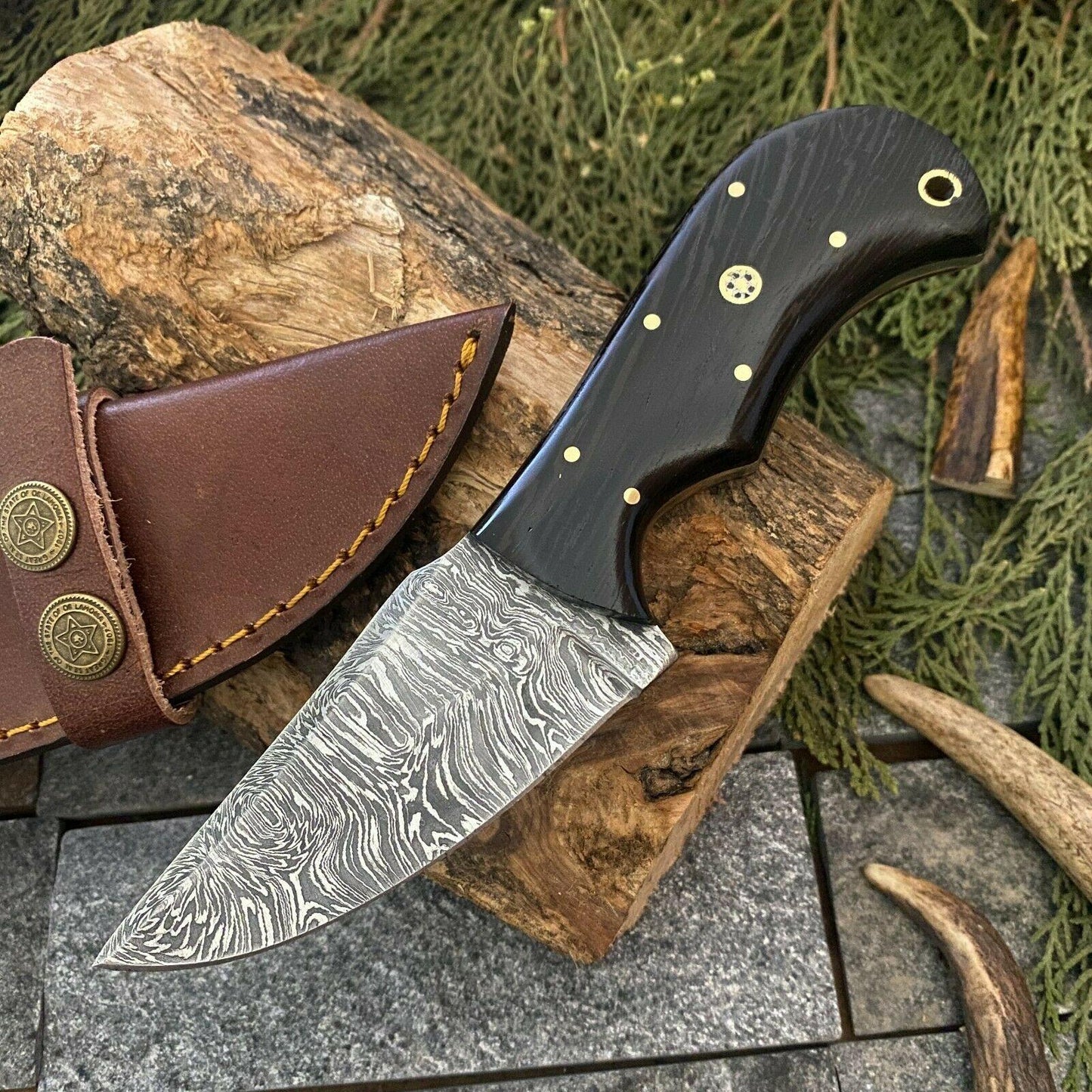 Custom Hand Forged Damascus Steel Hunting Bowie Knife | Wood Handle