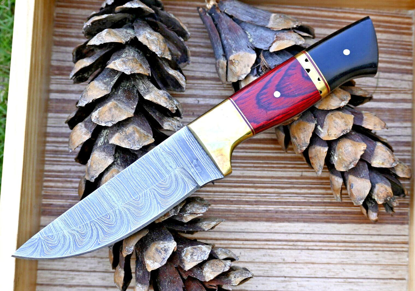 Custom Made Bushcraft Hunting Skinning Knife | Hand Forged Damascus Steel with Leather Sheath