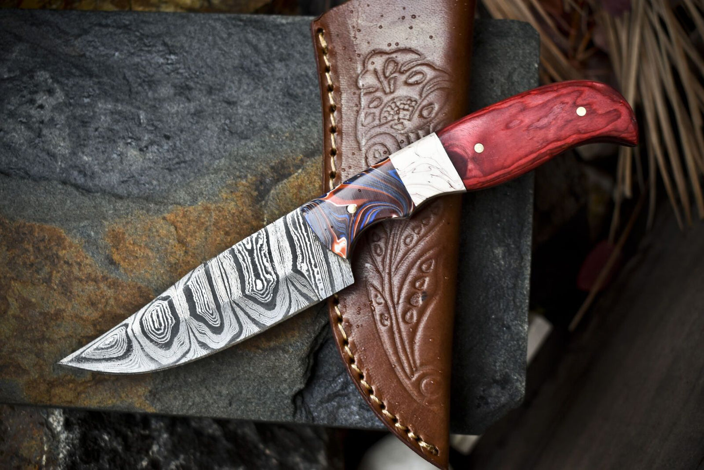 Custom Twist Damascus Skinner Knife with Hardwood Handle and Micarta Bolster – Hand Forged Hunting Blade
