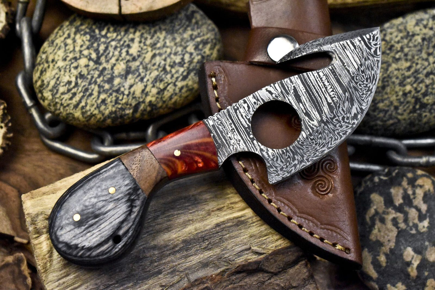 Forged Twist Damascus Skinner Knife with Gut Hook and Hardwood Handle – EDC with Leather Sheath