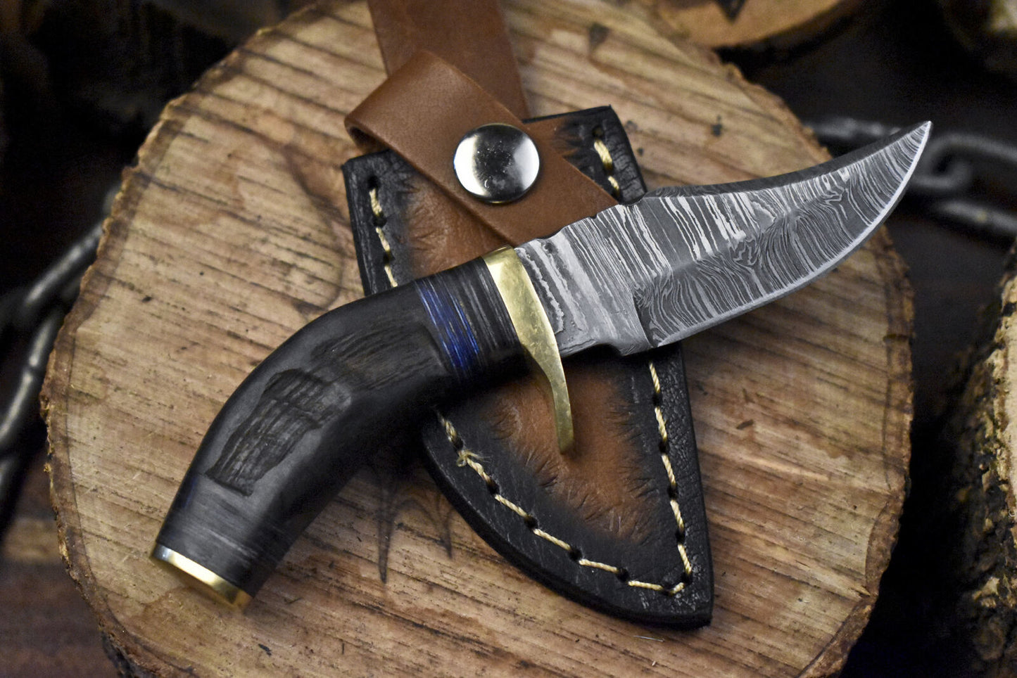 Hand Forged Twist Damascus Skinner Knife with Bull Horn Handle and Brass Guard – Compact Hunting Blade