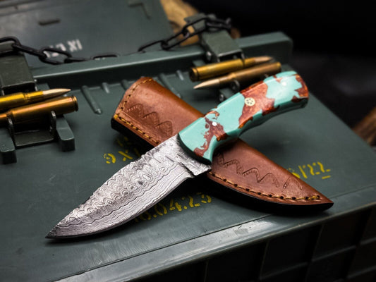 Handmade Damascus Steel Hunting & Survival Knife – Resin Handle, Leather Sheath, Full Tang