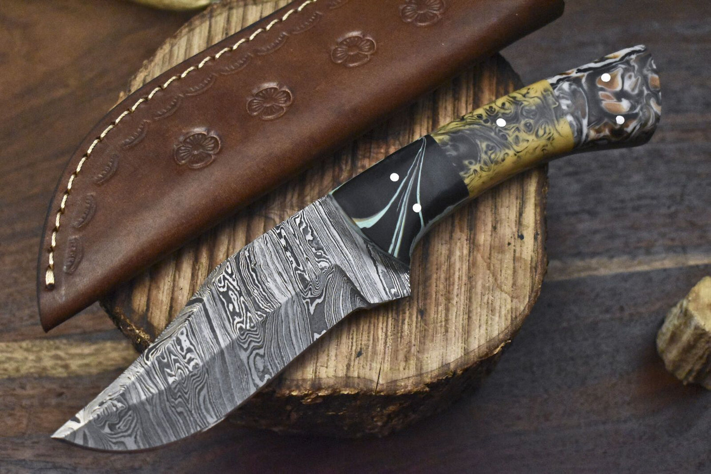 Handmade Twist Damascus Skinner Knife Corian Handle Micarta Bolster for Camping
