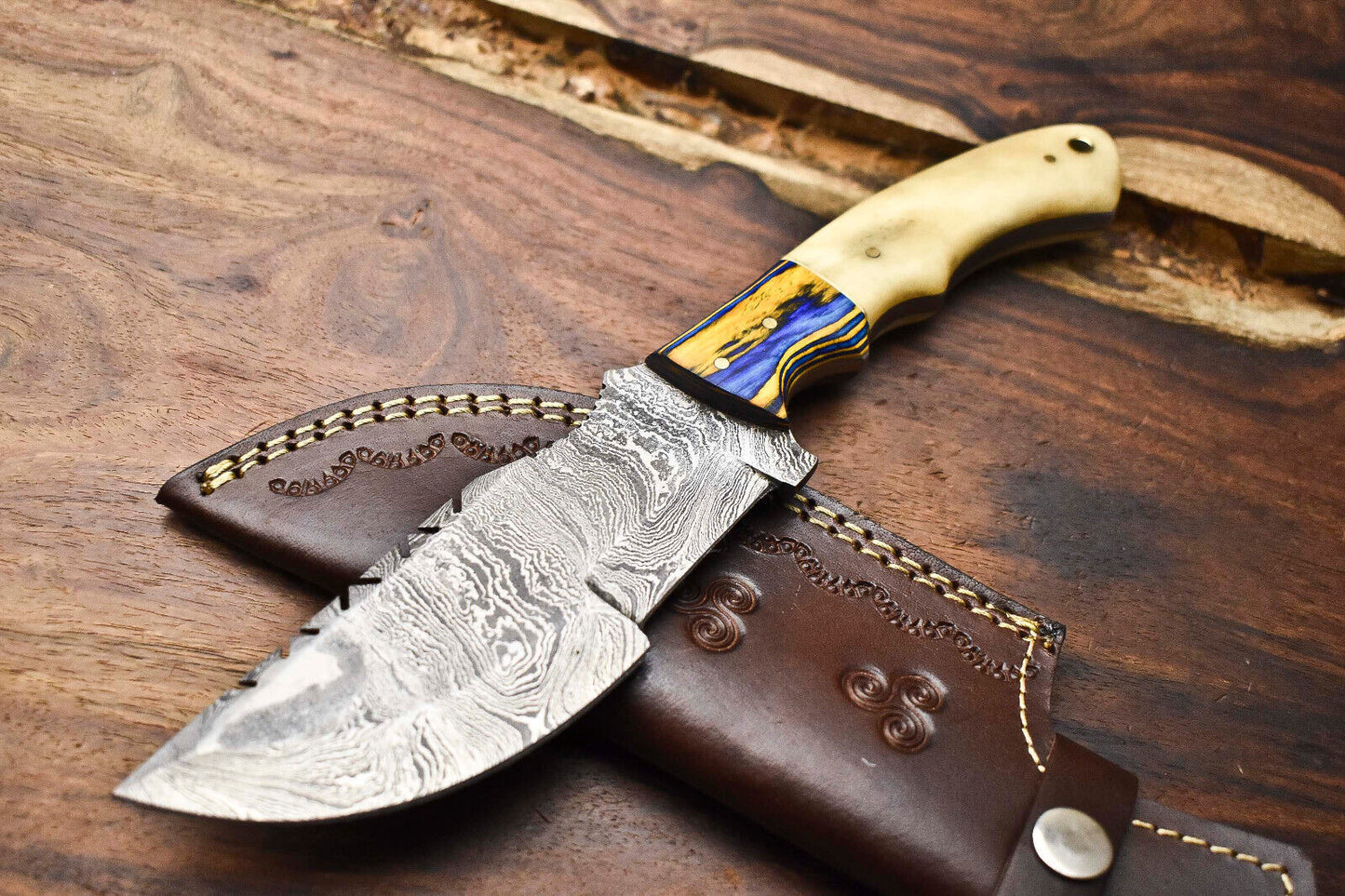 Rare Handmade Damascus Tracker Knife – Full Tang Camping & Hunting Fixed Blade