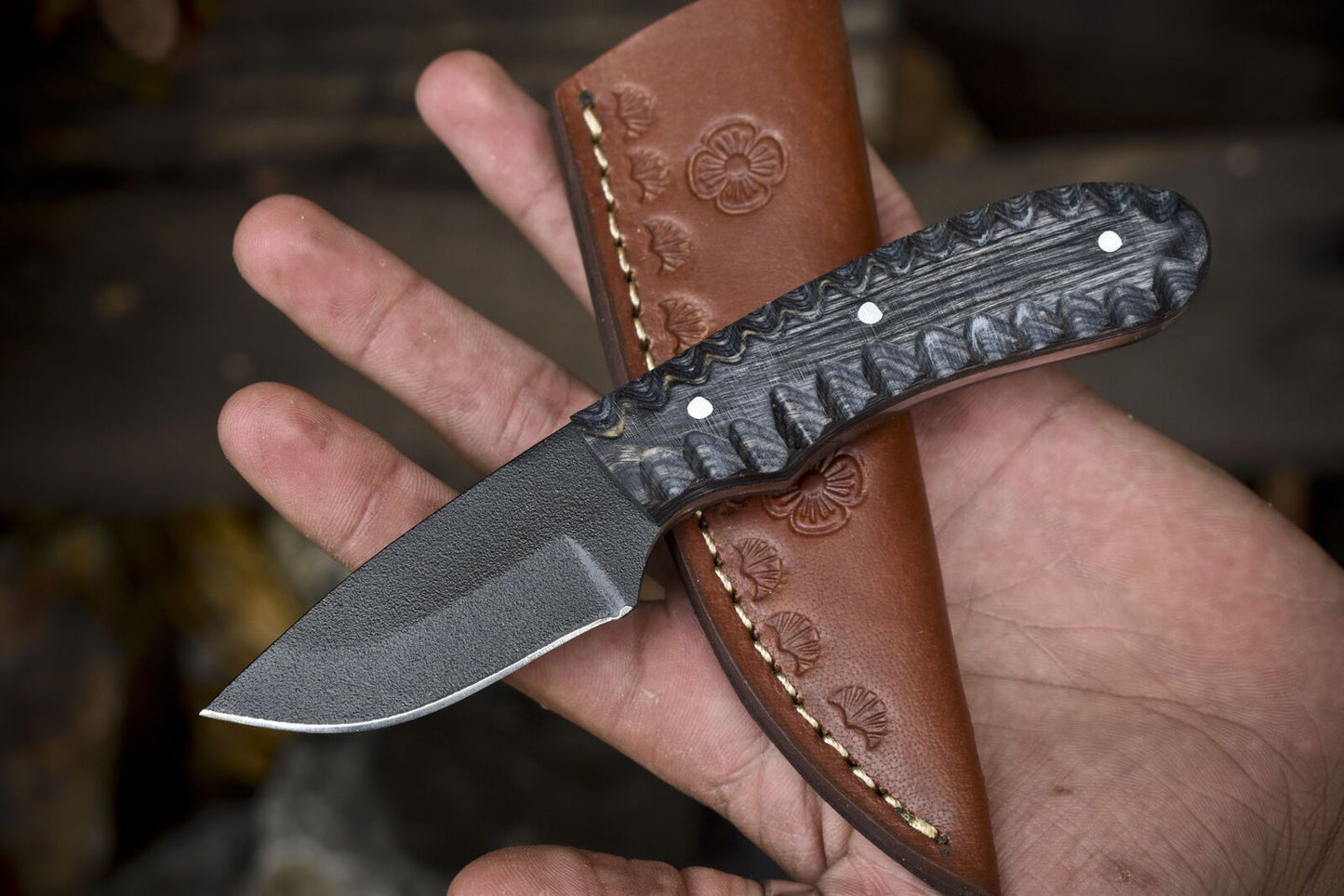 Skinner Knife – AUS-8 Steel, Hard Wood Handle, 6" Sports Closeout Knife