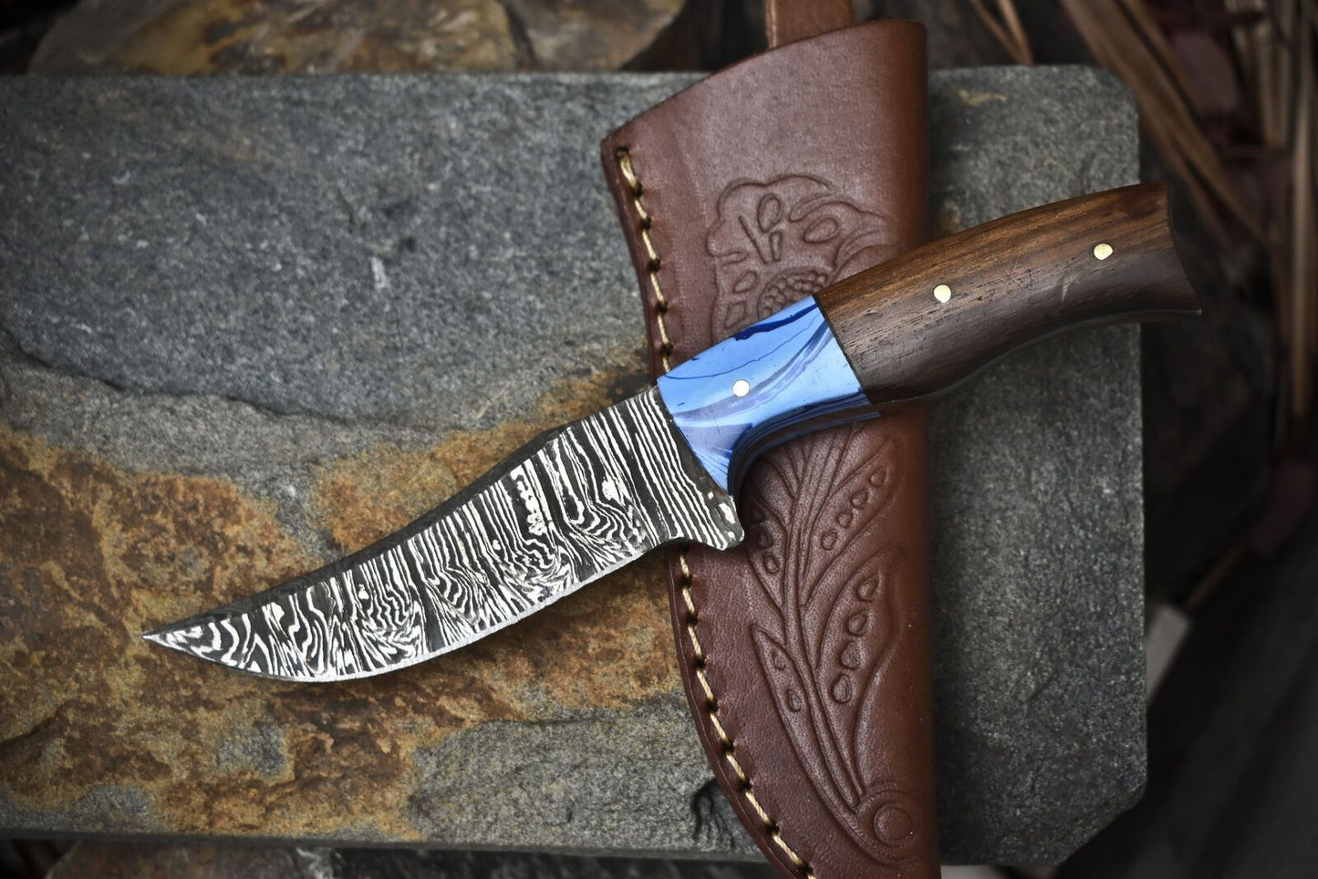 Twist Damascus Skinner Hunting Knife with Walnut Wood Handle and Micarta Bolster – Custom Handmade Fixed Blade Knife