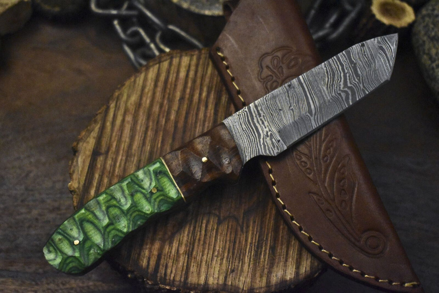Twist Damascus Skinner Knife – 8.5" EDC with Hardwood Handle and Wooden Bolster