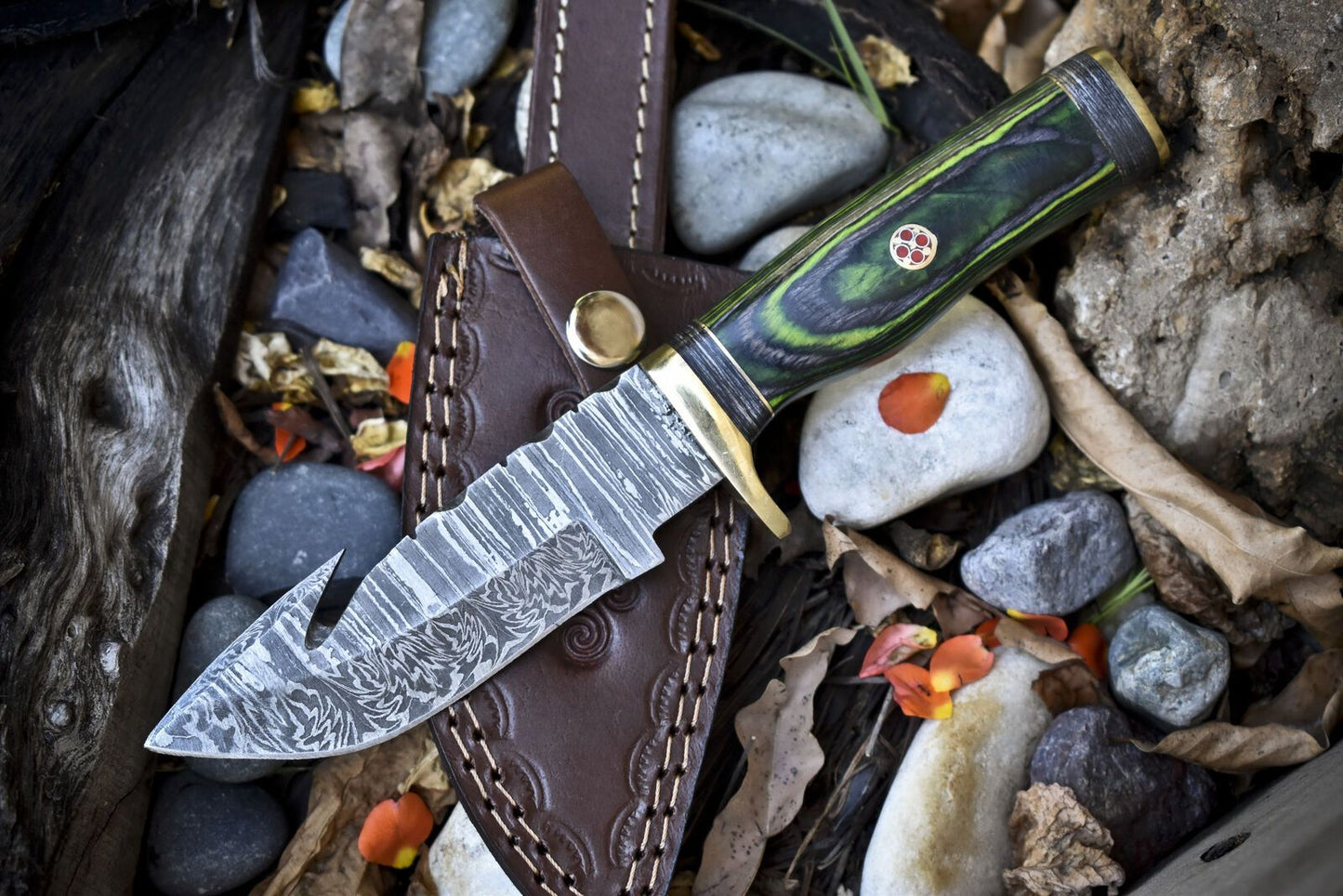 Twist Damascus Skinner Knife with Gut Hook and Hard Wood Handle – Custom Handmade Hunter with Leather Sheath