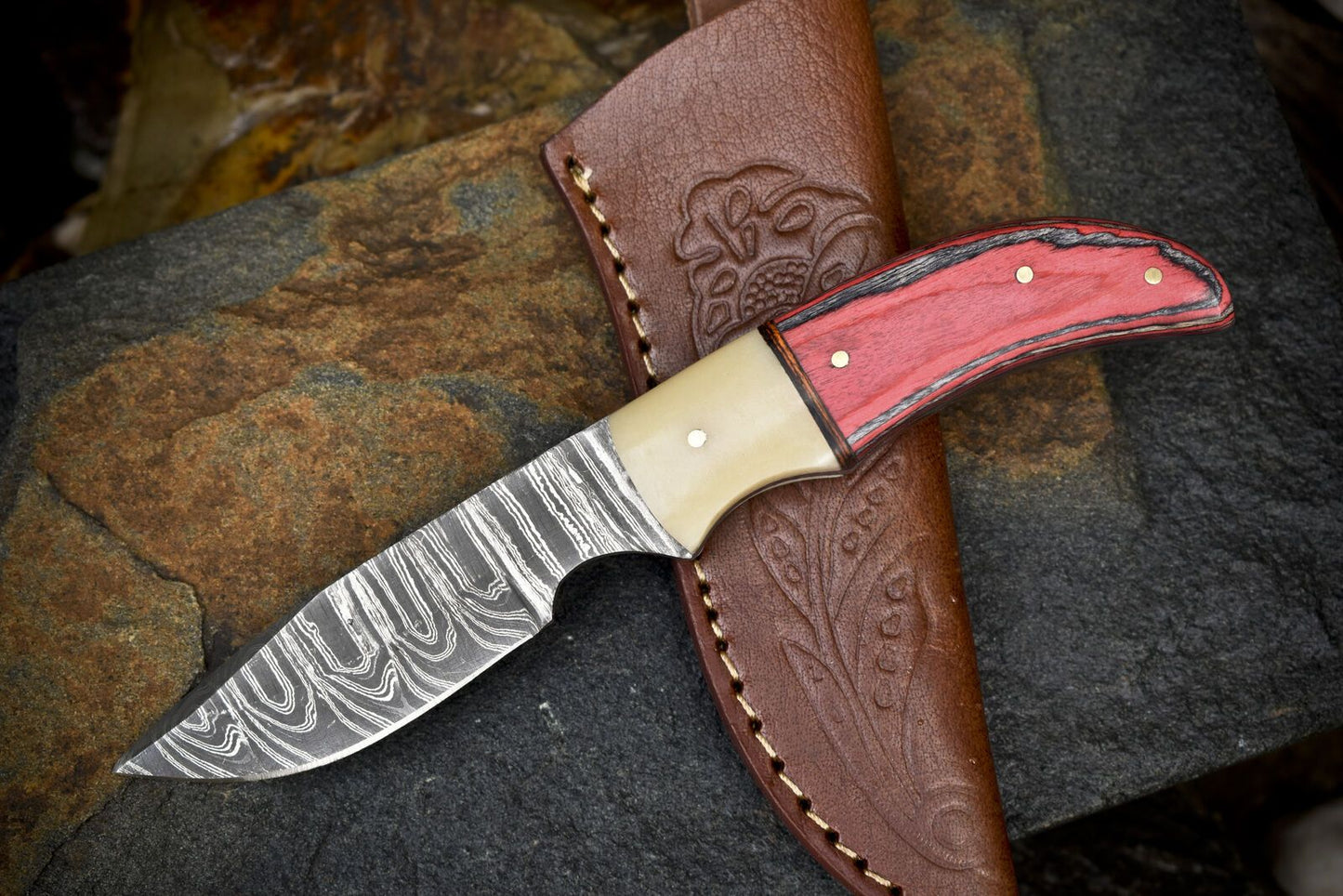 Twist Damascus Skinner Knife with Hard Wood Handle | Custom Handmade Outdoor Hunting Knife