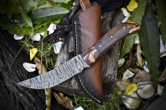 10.0 in Hand Crafted Hunting Skinner Knife Twist Damascus Walnut Wood Gift