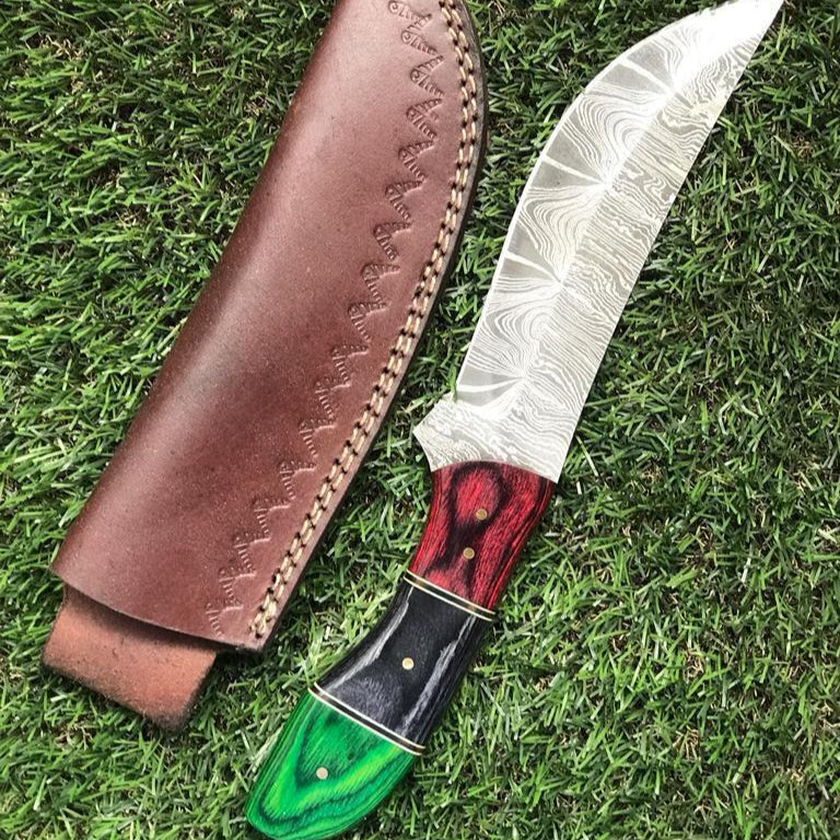 10.5" Custom Handmade Twist Damascus Steel Fixed Blade Hunting Bowie Knife with Leather Sheath
