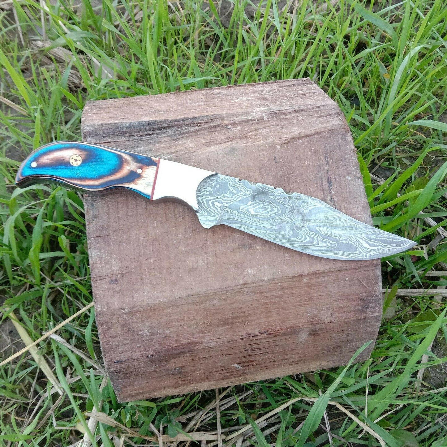 10" Custom Handmade Damascus Steel Bowie Knife with Twist Pattern & Wood Handle