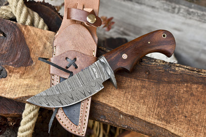 10" Forged Twist Damascus Skinner Knife Walnut Wood Handle Damascus Guard