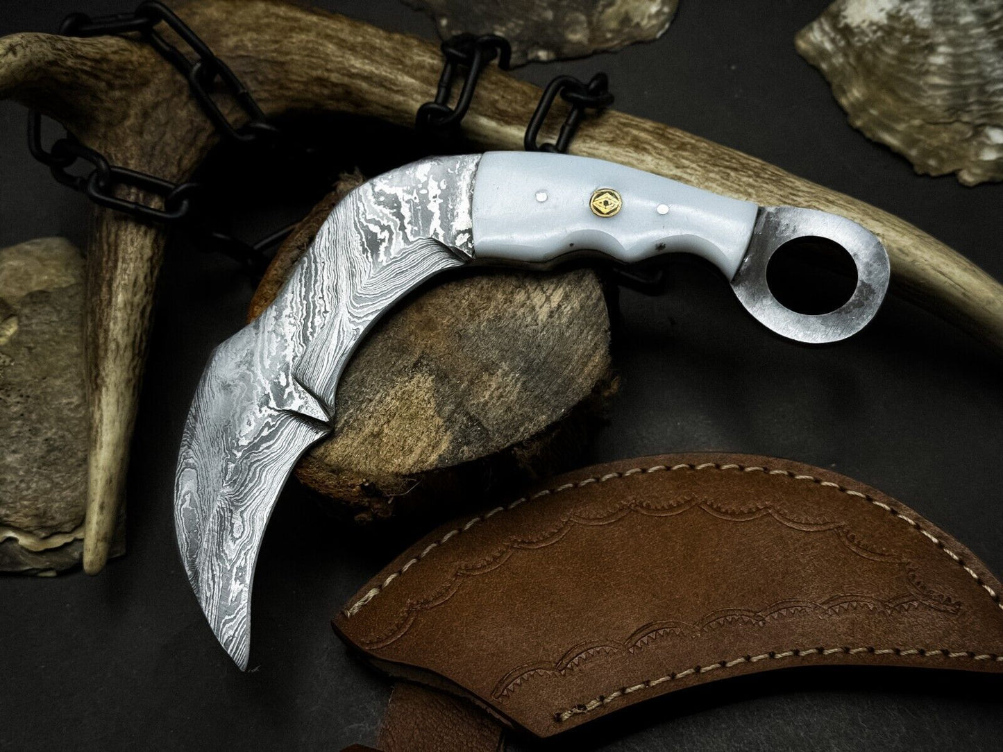 10" Handmade Damascus Karambit Knife Damascus Steel Karambit with Resin Handle