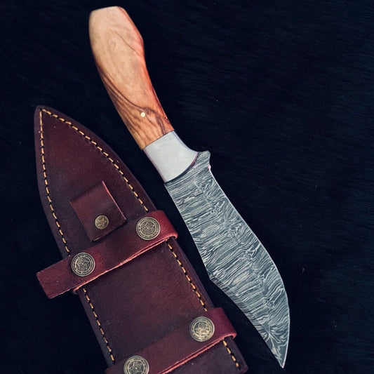 11" Twist Damascus Steel Bowie Knife –  Wood Handle 