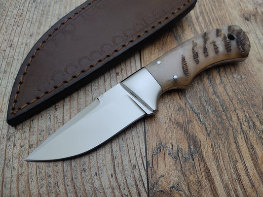 12C27 Steel Bushcraft Skinner Knife – 7" Fixed Blade with Sheep Horn Handle & Leather Sheath
