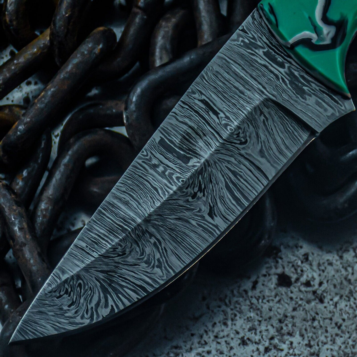 8.5 Inch Damascus Bowie Hunting Knife with Resin Handle and Leather Sheath