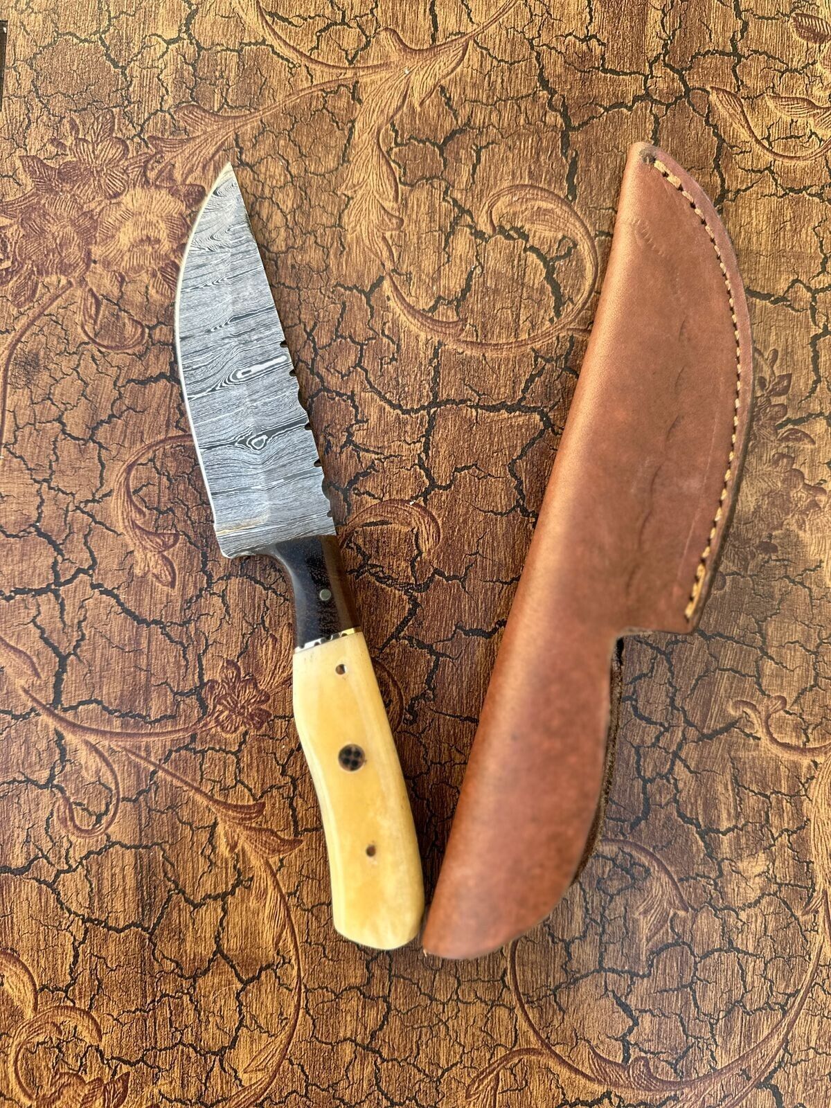 Heritage Forge Twist Damascus Steel Skinner Knife with Hardwood Handle – Custom Handmade Hunting Knife