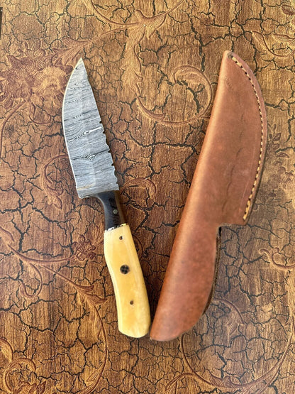 Heritage Forge Twist Damascus Steel Skinner Knife with Hardwood Handle – Custom Handmade Hunting Knife