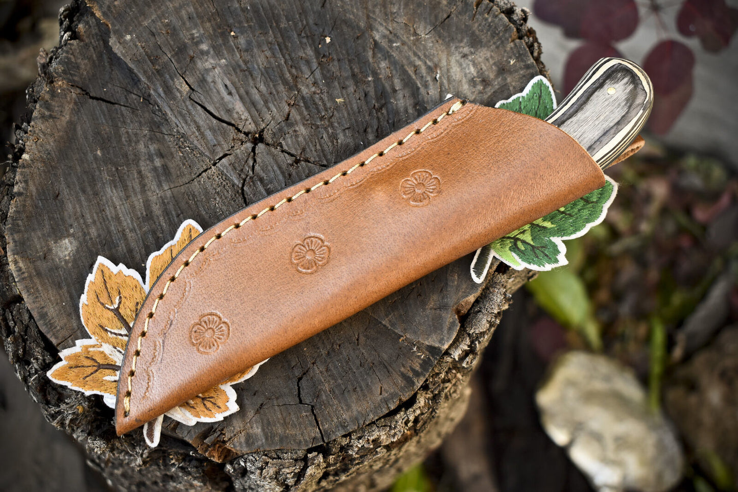 Twist Damascus Skinner Knife with Mixed Material Handle for Survival and Hunting