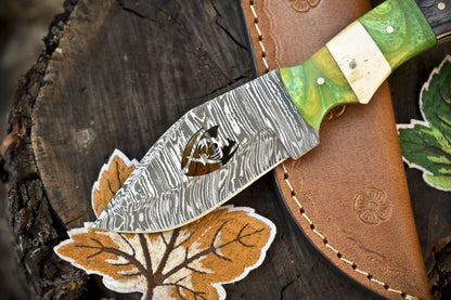 Twist Damascus Skinner Knife with Mixed Material Handle for Survival and Hunting