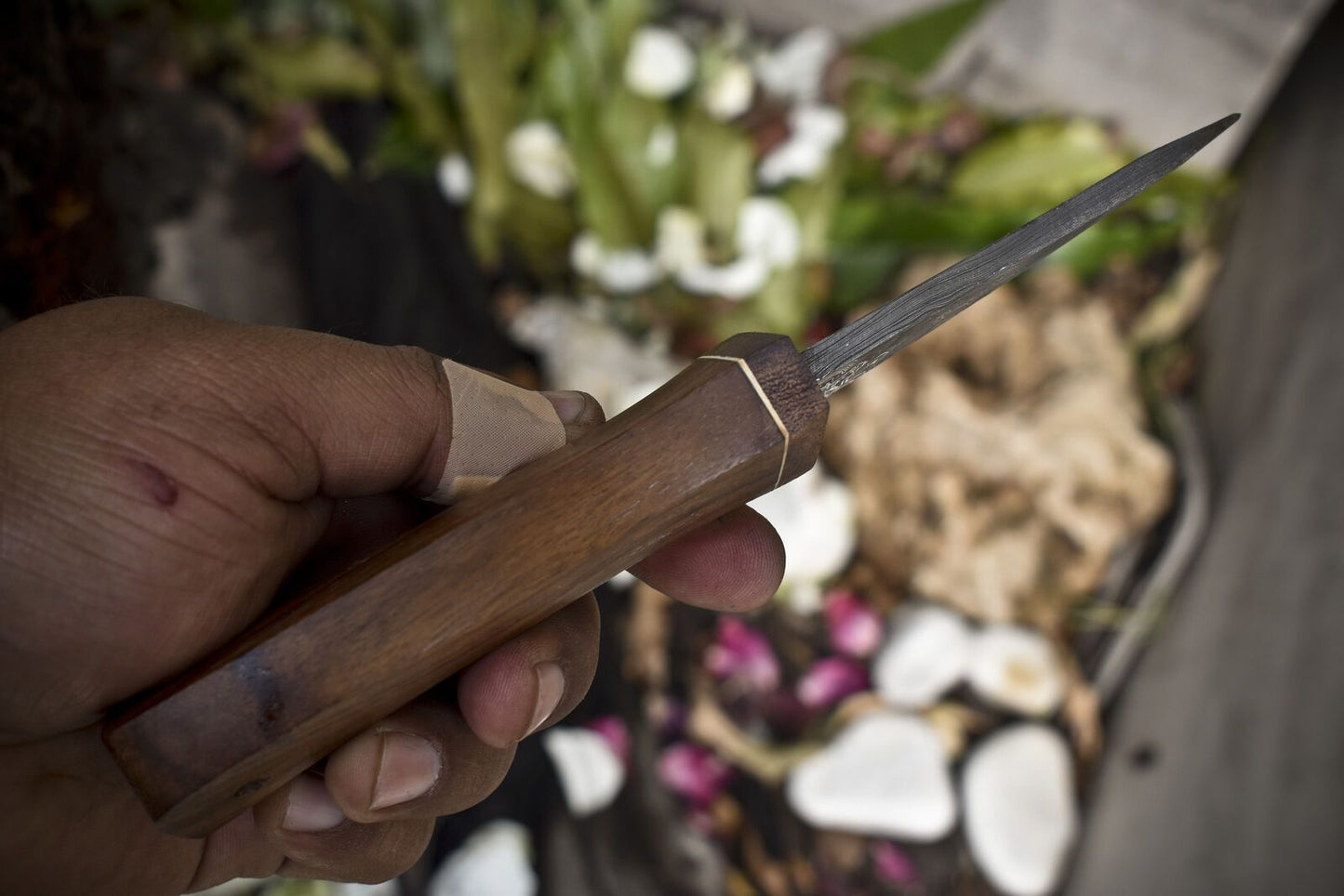 Ladder Damascus Skinner Knife with Walnut Wood Handle and Hand Forged Decoration