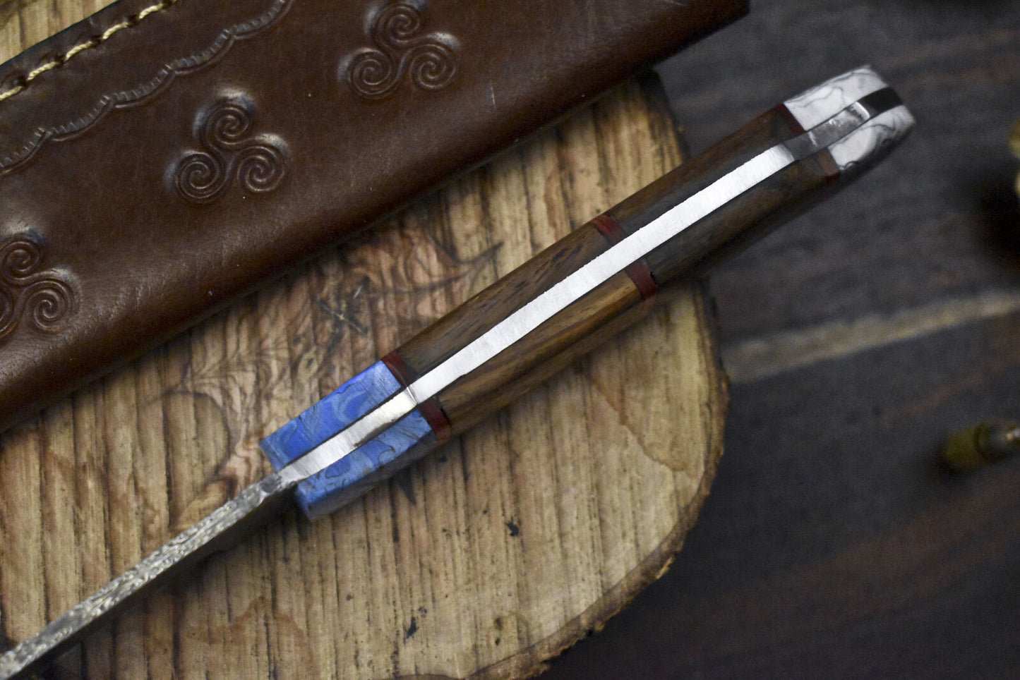 9.5" Handmade   Damascus Skinner Knife Walnut Wood Handle Camping Tool