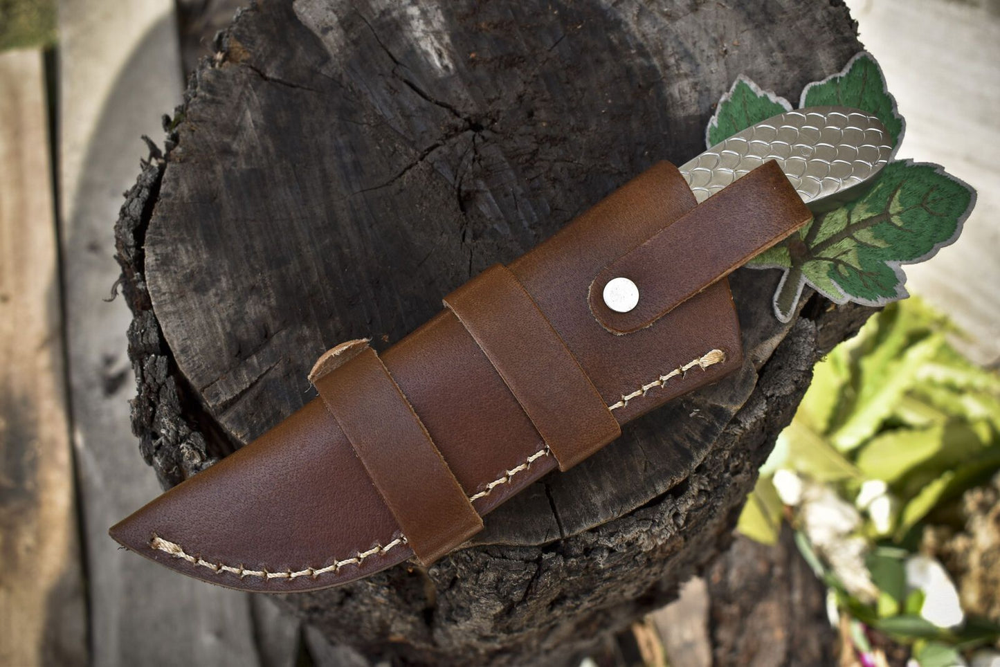 Hot Selling Damascus Skinner Knife Twist 440C Steel Blade Closeout Gift