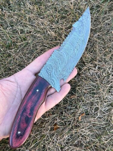 Handmade Damascus Steel Fixed Blade Hunting Knife – Full Tang Tactical Skinner Tracker with Leather Sheath