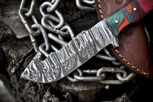 Twist Damascus Skinner Knife with Gut Hook and Hardwood Handle – Hand Forged Hunting Blade