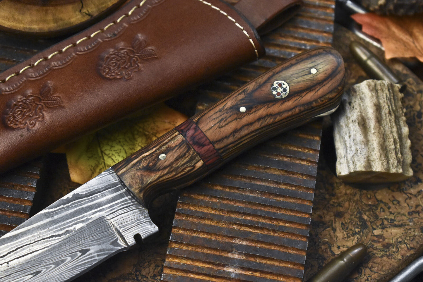 Handmade Skinner Knife Twist Damascus Hard Wood Wooden Bolster Hiking w/ Leather Sheath