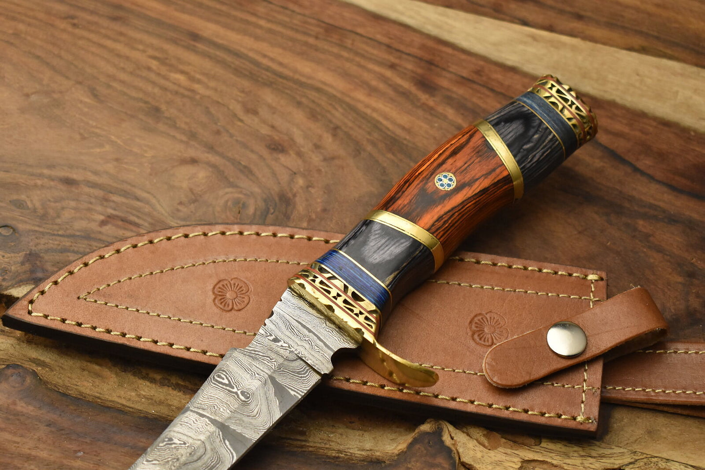 Tactical Damascus Steel Bowie Knife with Hardwood Handle and Brass Guard