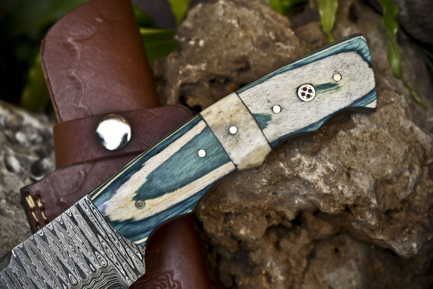 Ladder Damascus Skinner Knife with Bone and Wood Handle – 9 Inch Handmade Hunting Gift